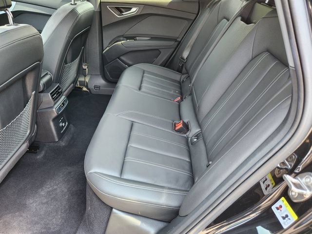 Used 2024 Audi Q4 e-tron Premium Plus w/ Premium Plus AWD/4WD image 28