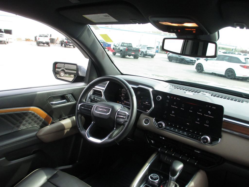 Used 2023 GMC Canyon Denali image 24