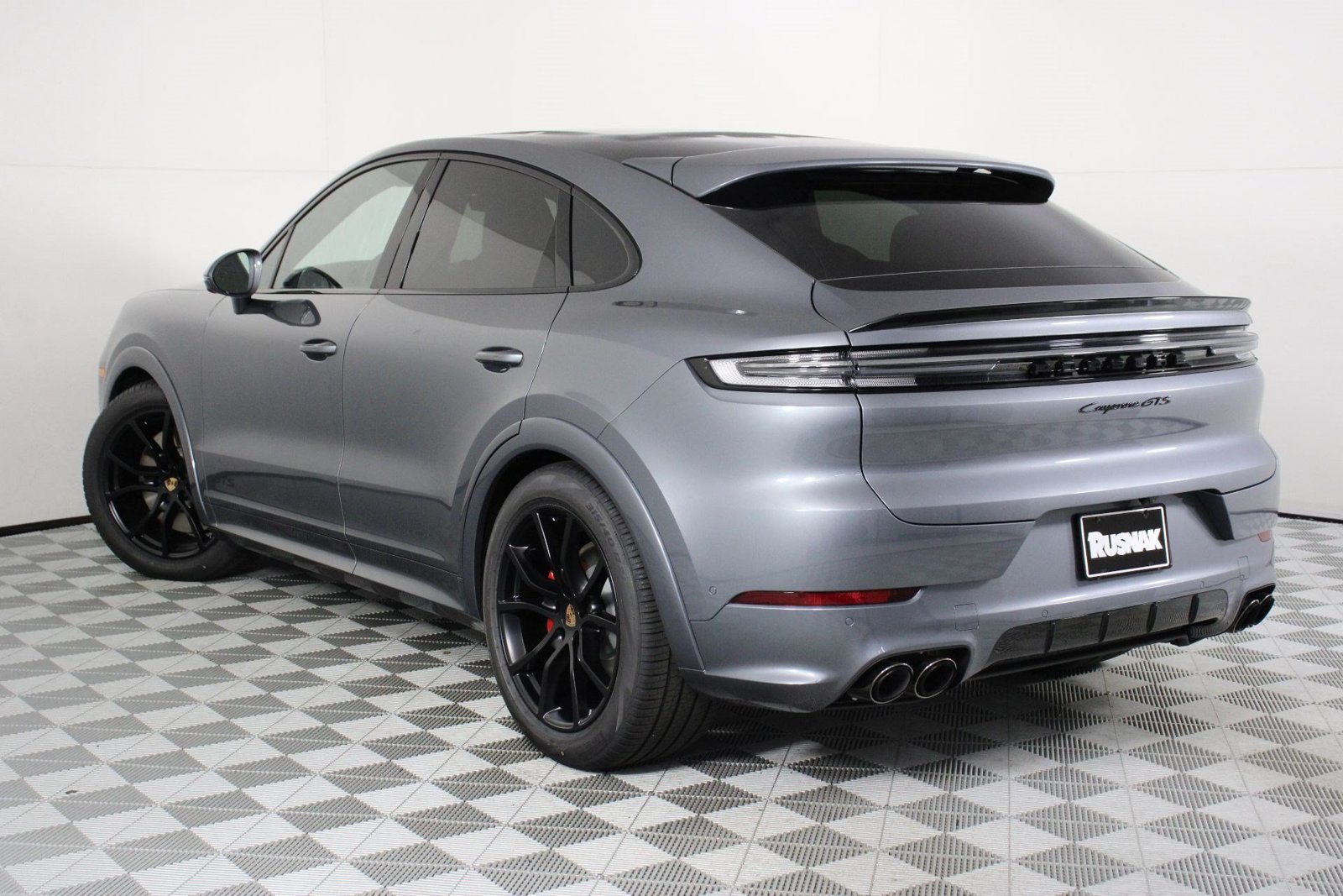 New 2026 Porsche Cayenne GTS AWD/4WD image 3
