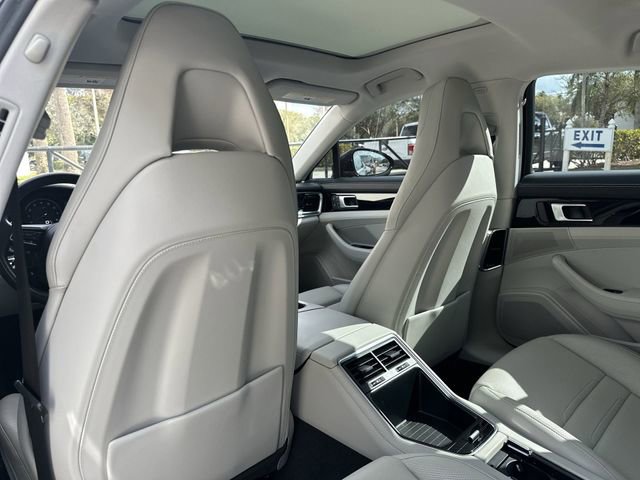 Used 2022 Porsche Panamera 4S image 27