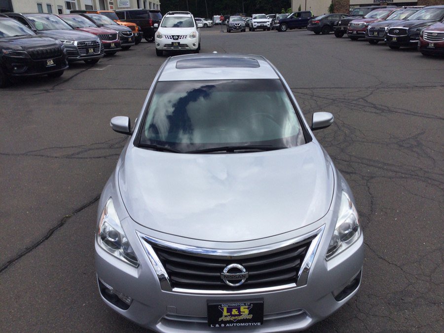 Used 2015 Nissan Altima 3.5 SL FWD image 5