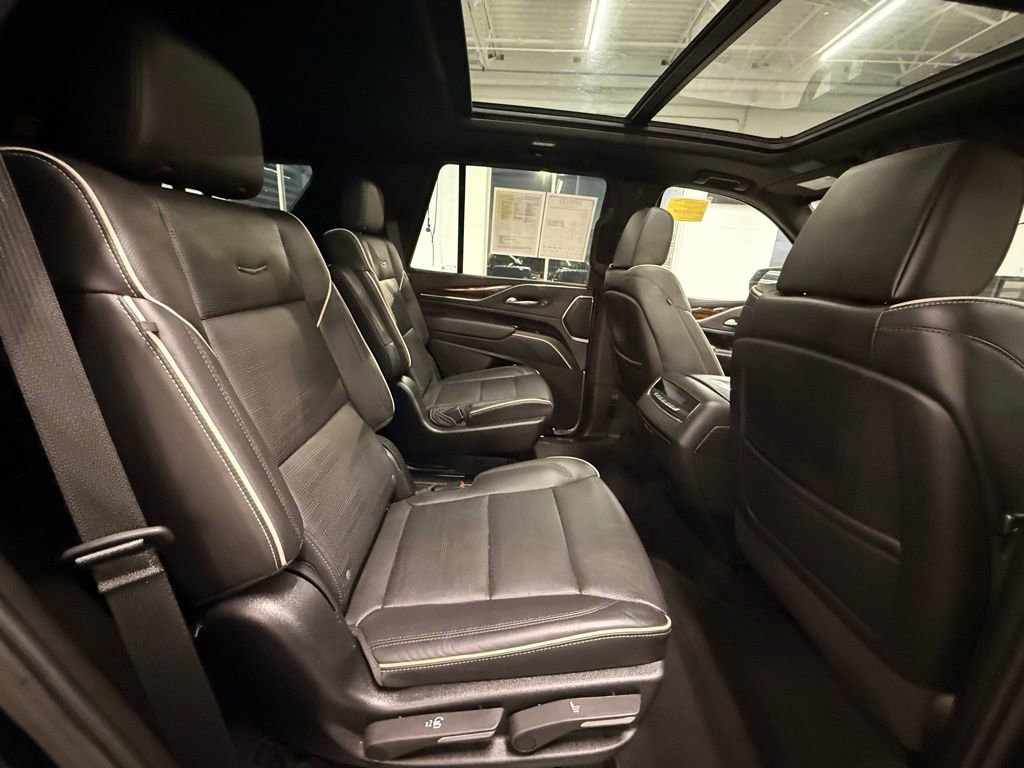 Used 2023 Cadillac Escalade Premium Luxury image 22