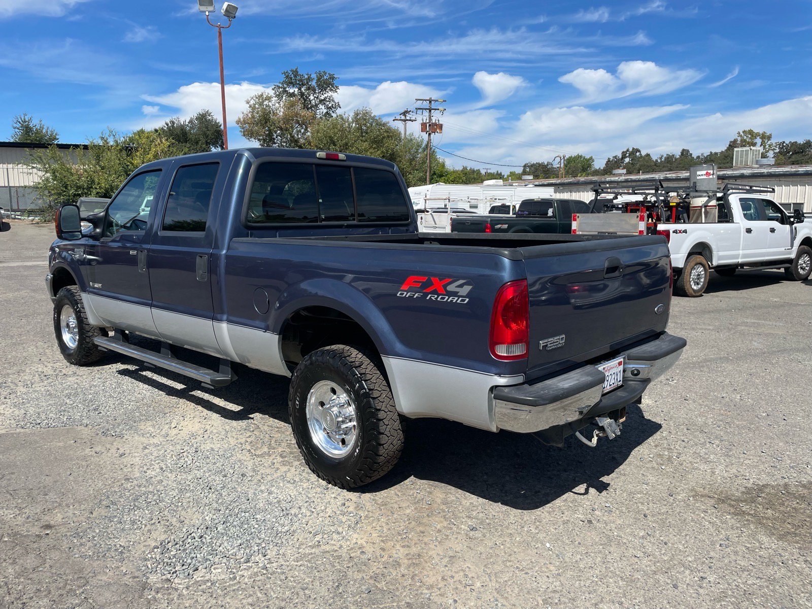Used 2004 Ford F250 XLT AWD/4WD image 3