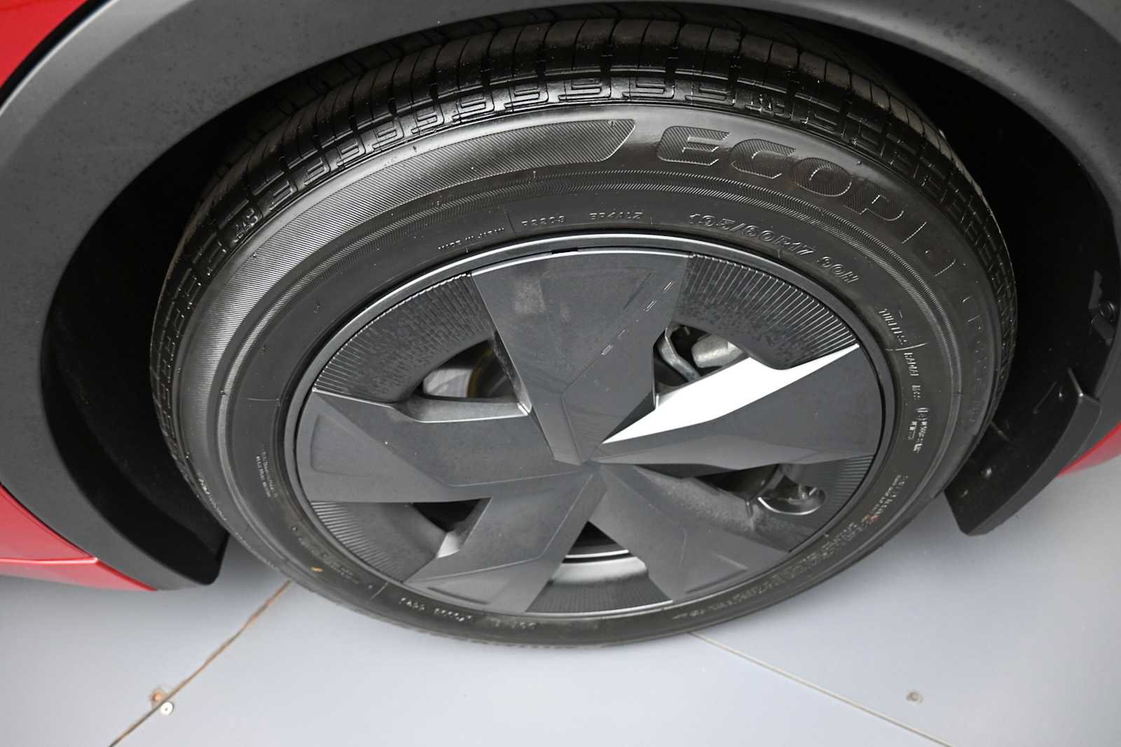 Used 2026 Toyota Prius LE FWD image 14