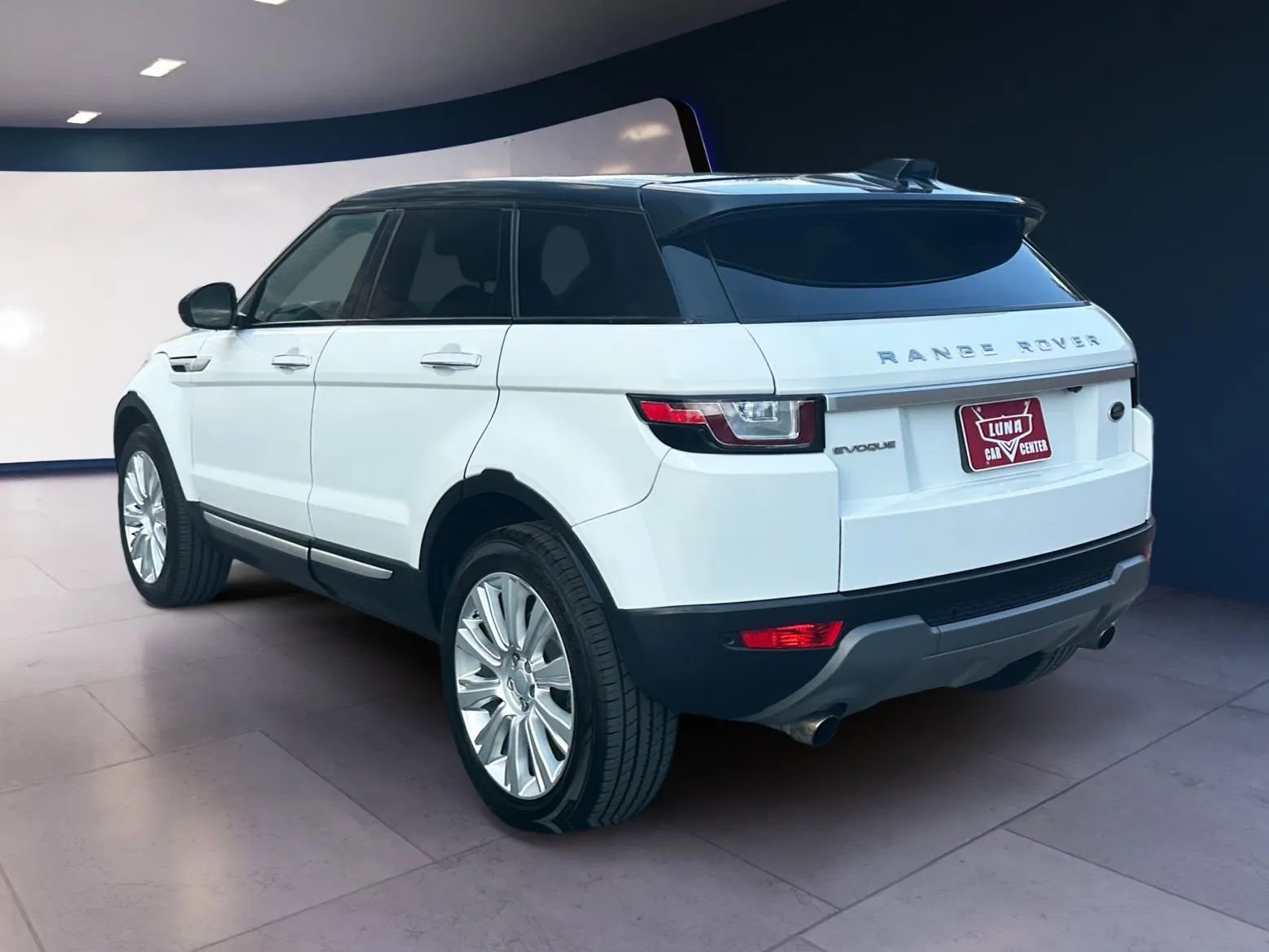Used 2016 Land Rover Range Rover Evoque HSE AWD/4WD image 3
