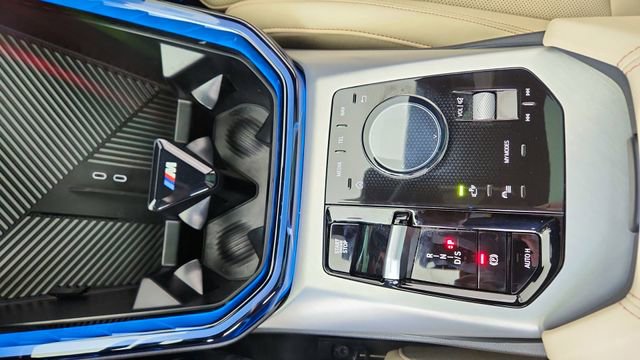 Used 2025 BMW X3 xDrive30i w/ Premium Package image 49