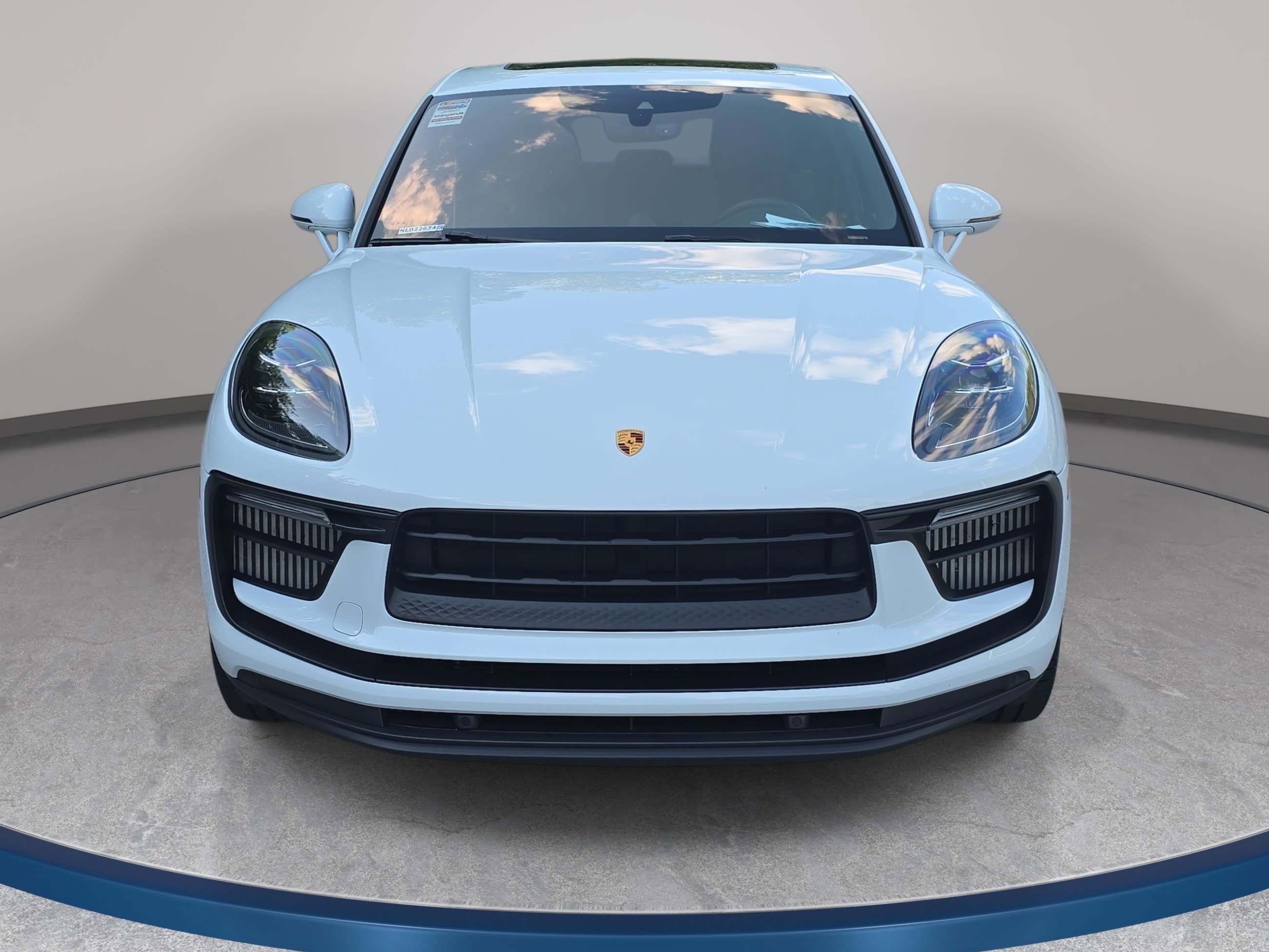 Used 2022 Porsche Macan S AWD/4WD image 2