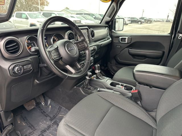Used 2021 Jeep Gladiator Sport image 30