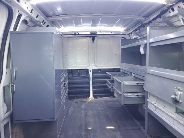 Used 2017 Chevrolet Express 2500 RWD image 9