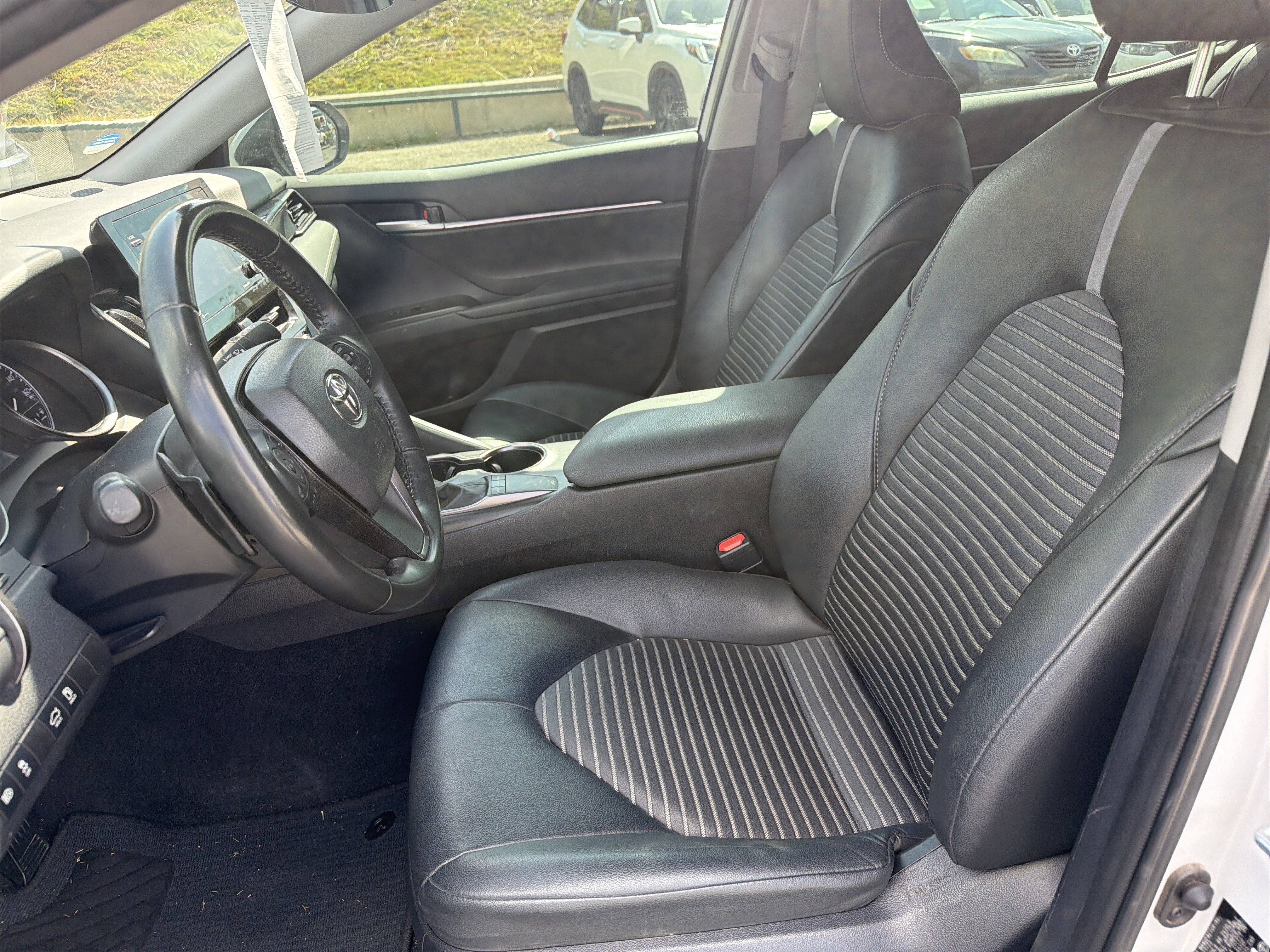 Used 2024 Toyota Camry SE FWD image 10