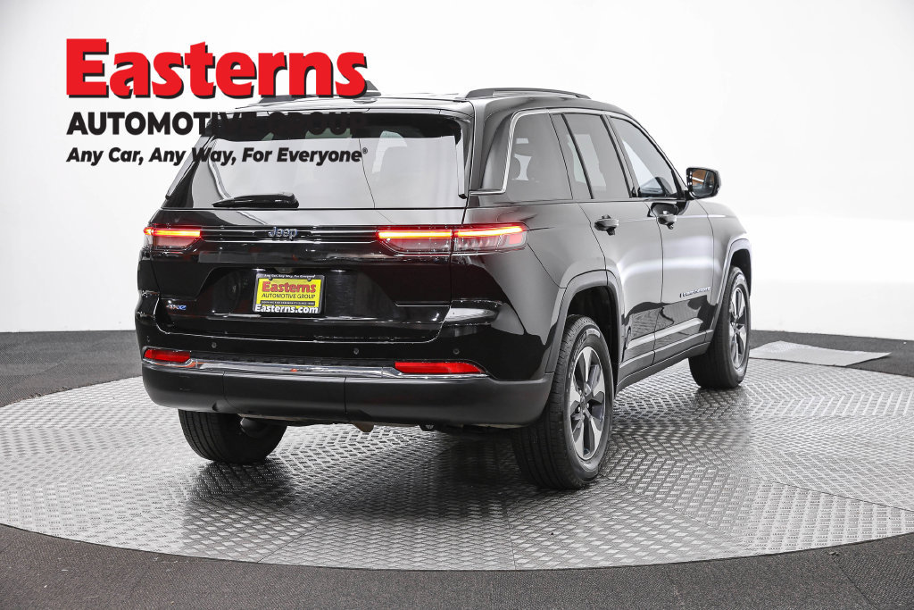 Used 2023 Jeep Grand Cherokee 4WD 4xe image 7