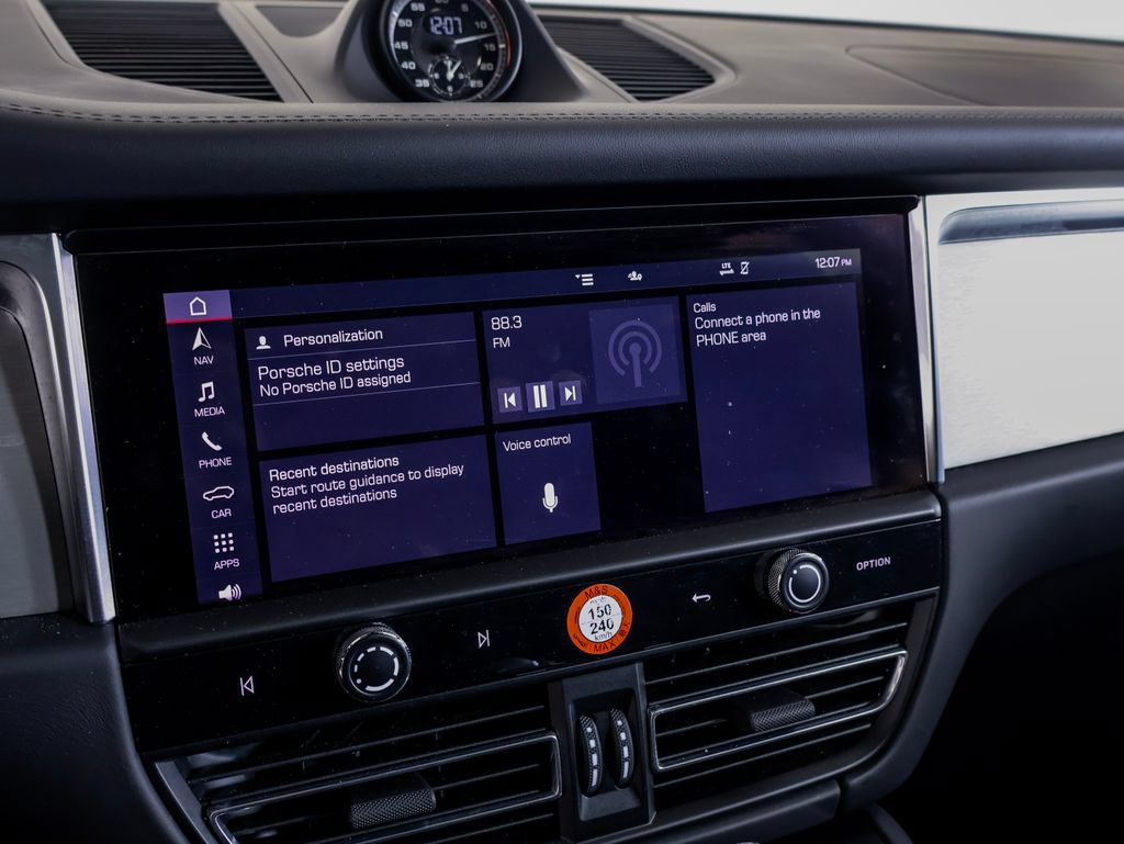 Certified 2026 Porsche Macan S AWD/4WD image 19