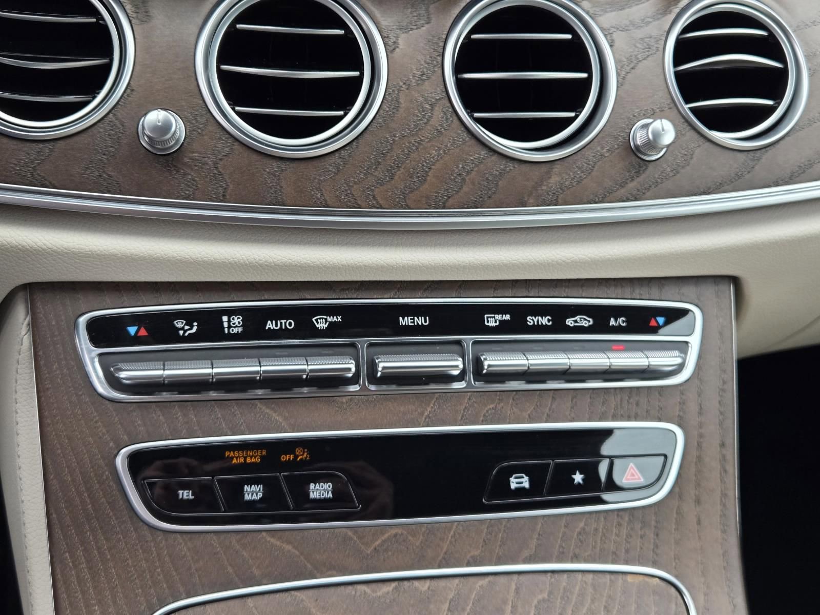 Used 2022 Mercedes-Benz E 350 Sedan image 13