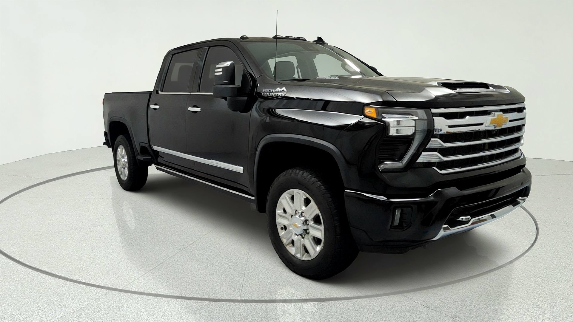 Used 2025 Chevrolet Silverado 2500 High Country w/ High Country Premium Package AWD/4WD image 7