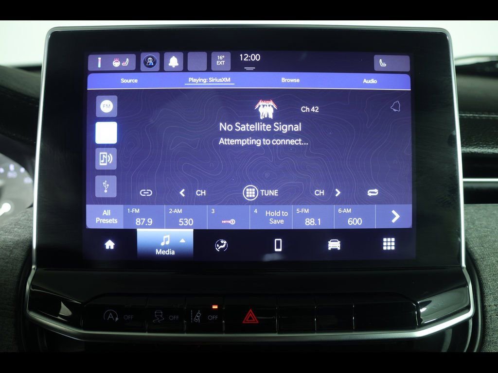 Used 2022 Jeep Compass Latitude image 25