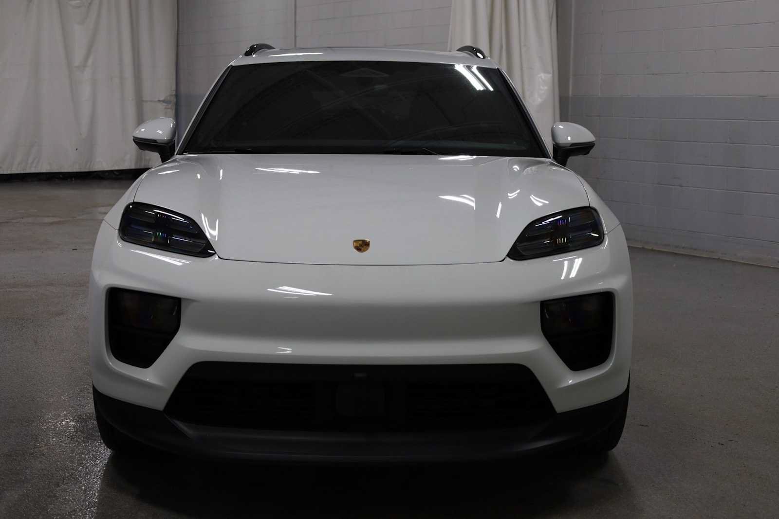 New 2026 Porsche Macan 4 Electric AWD/4WD image 15