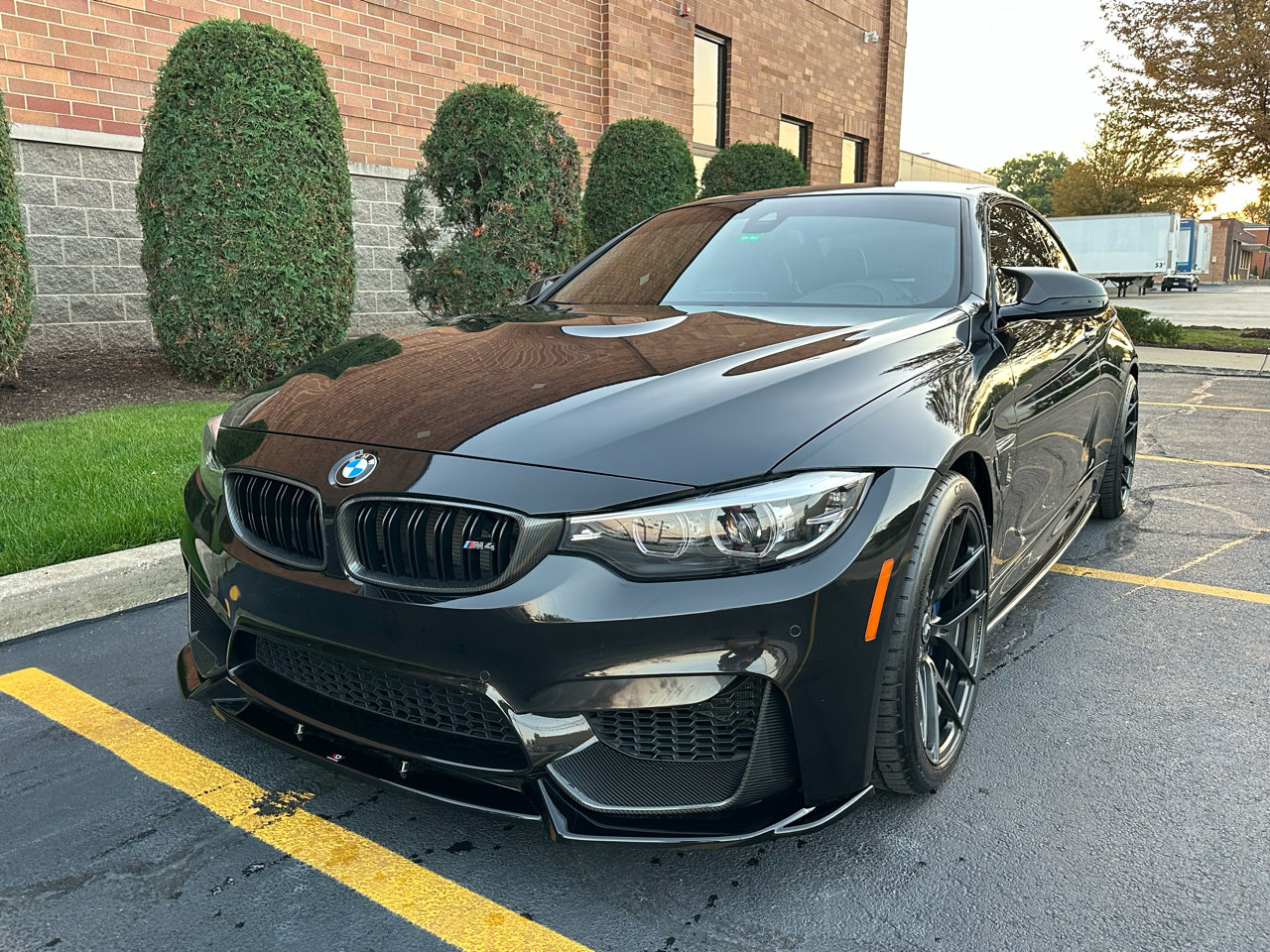 Used 2020 BMW M4 Convertible image 10