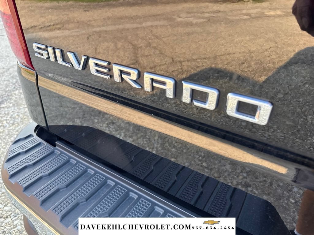 Used 2025 Chevrolet Silverado 1500 LT AWD/4WD image 35