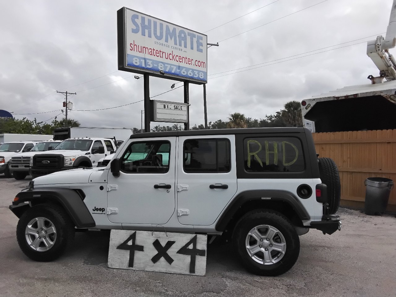 Used 2023 Jeep Wrangler Unlimited Sport image 1