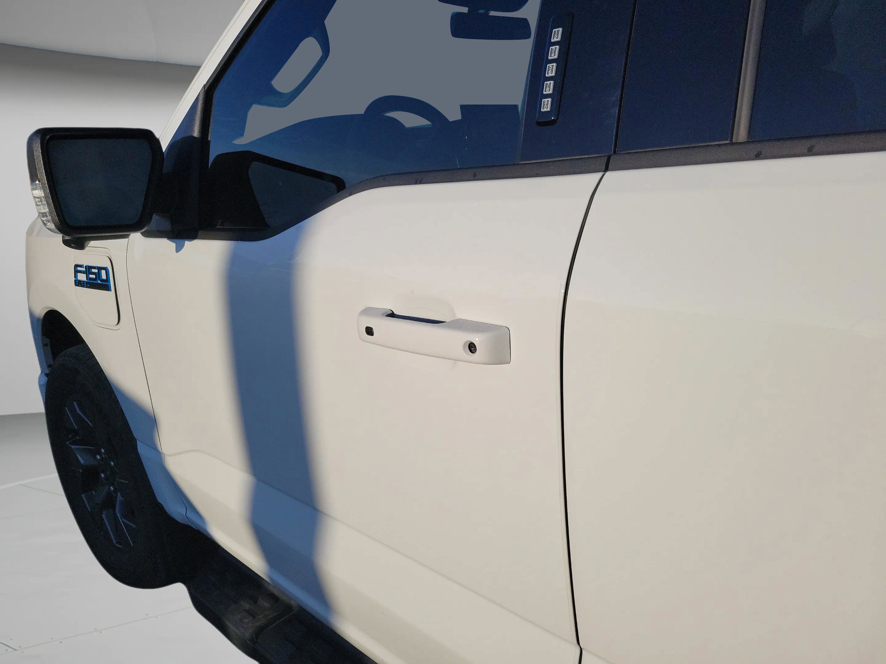 Used 2024 Ford F150 Lightning Flash image 14