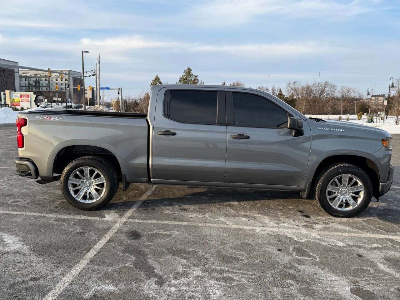 Used 2022 Chevrolet Silverado 1500 Custom image 2