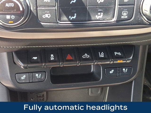 Used 2021 GMC Canyon Denali image 19