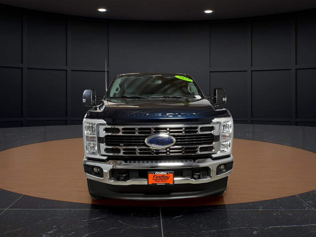 Used 2023 Ford F350 XLT w/ FX4 Off-Road Package AWD/4WD image 2