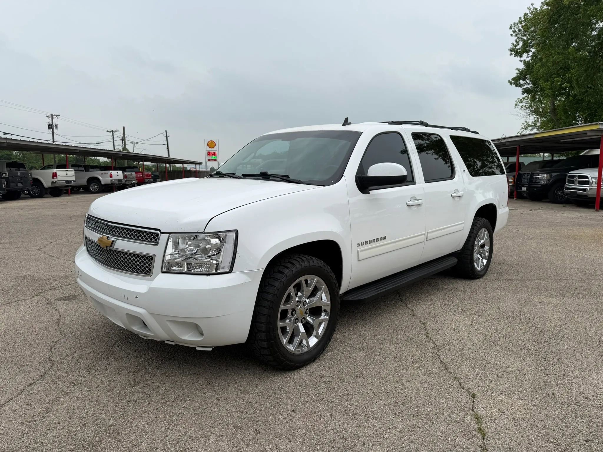 Used 2013 Chevrolet Suburban LT AWD/4WD image 2