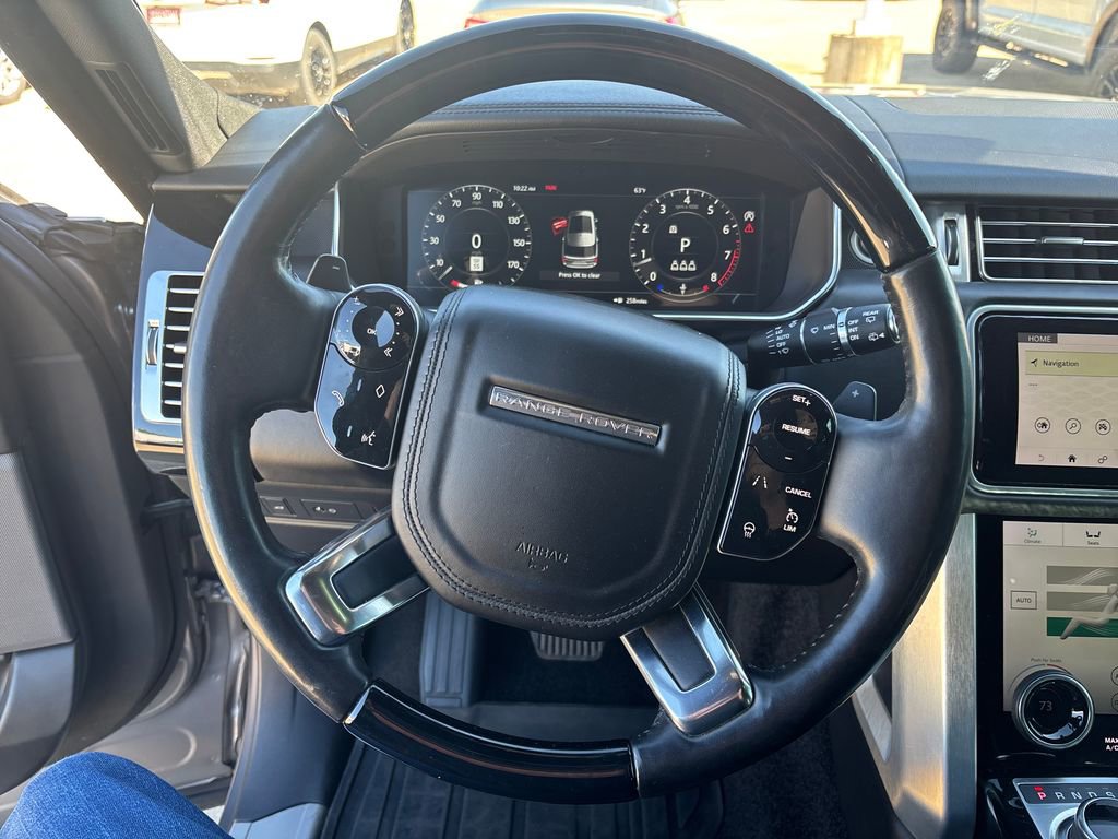 Used 2020 Land Rover Range Rover HSE image 15