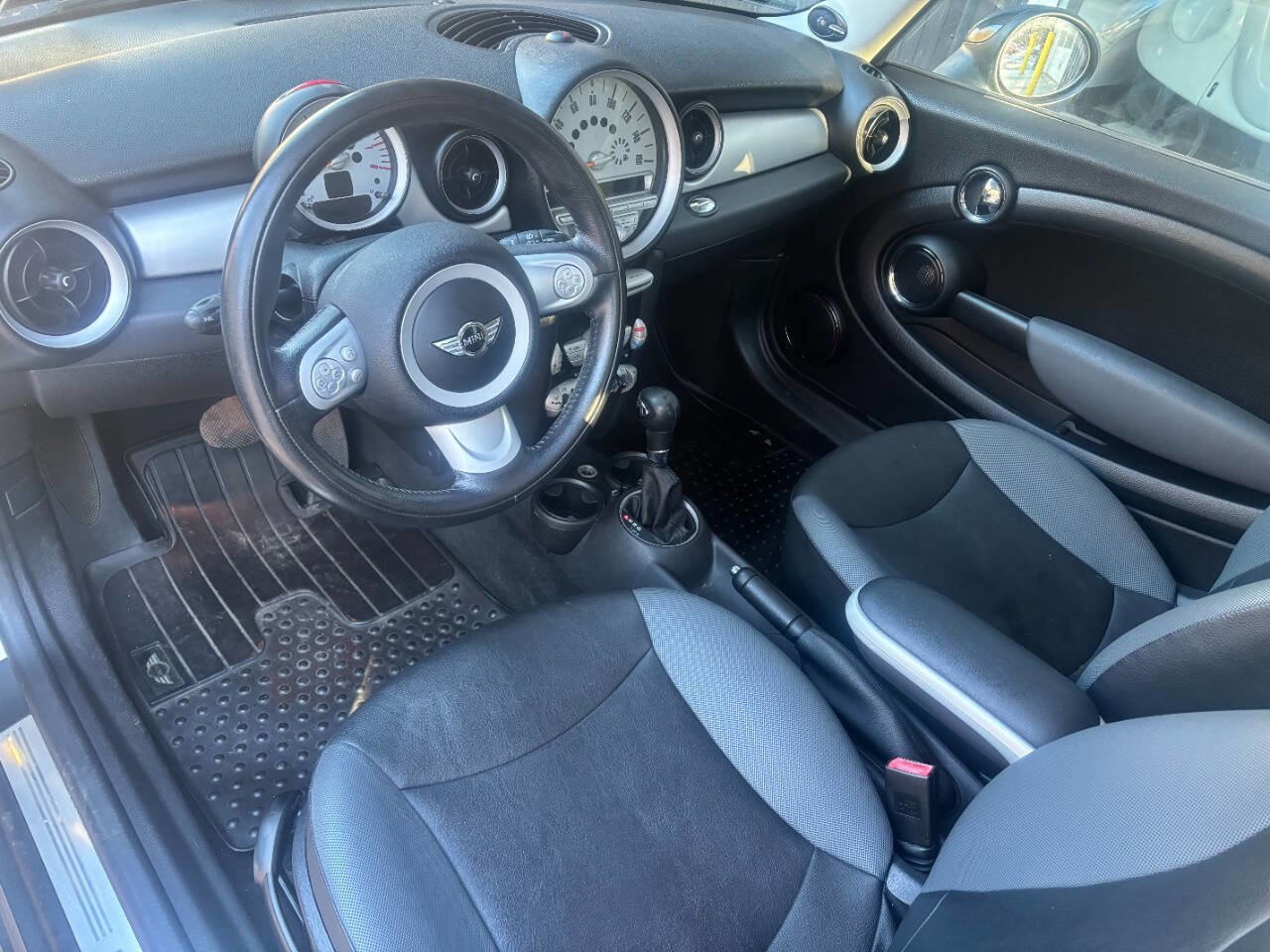 Used 2010 MINI Cooper Clubman Hardtop image 13