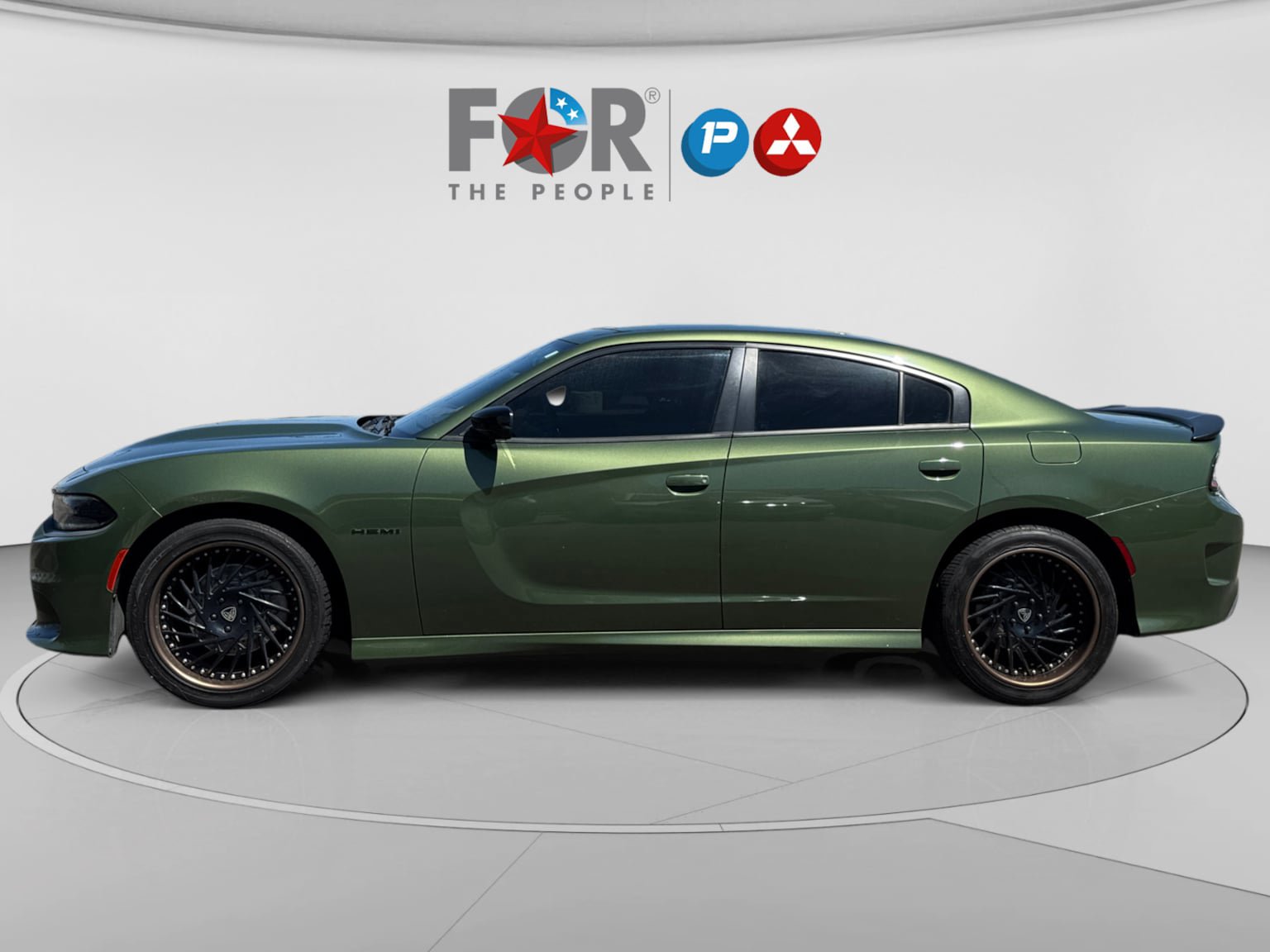 Used 2021 Dodge Charger R/T w/ Blacktop Package RWD image 2