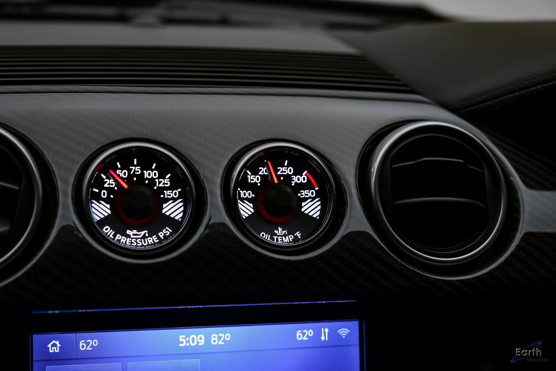 Used 2020 Ford Mustang Shelby GT500 w/ Carbon Fiber Track Pack image 48