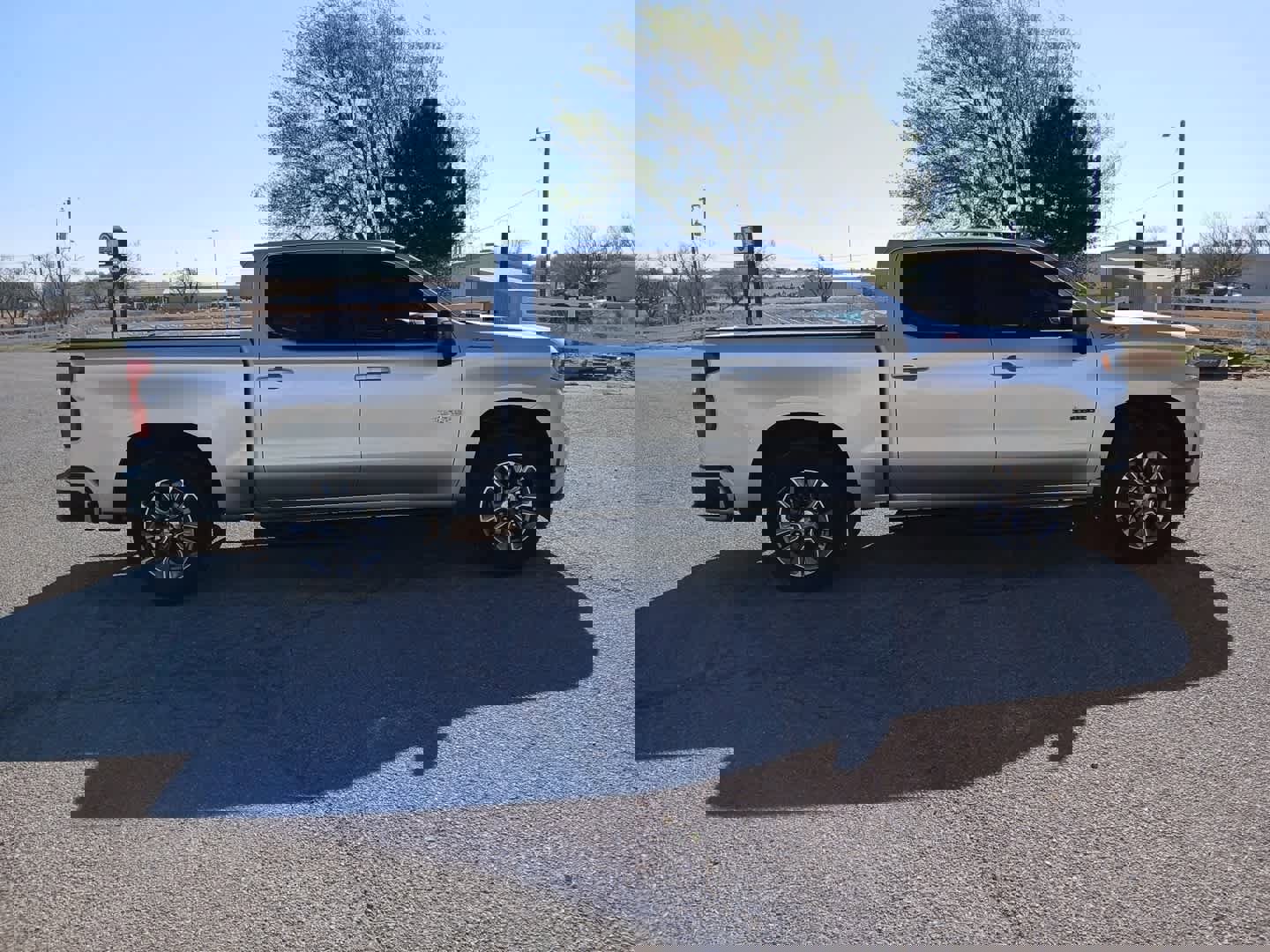 Used 2020 Chevrolet Silverado 1500 RST w/ Texas Edition image 9