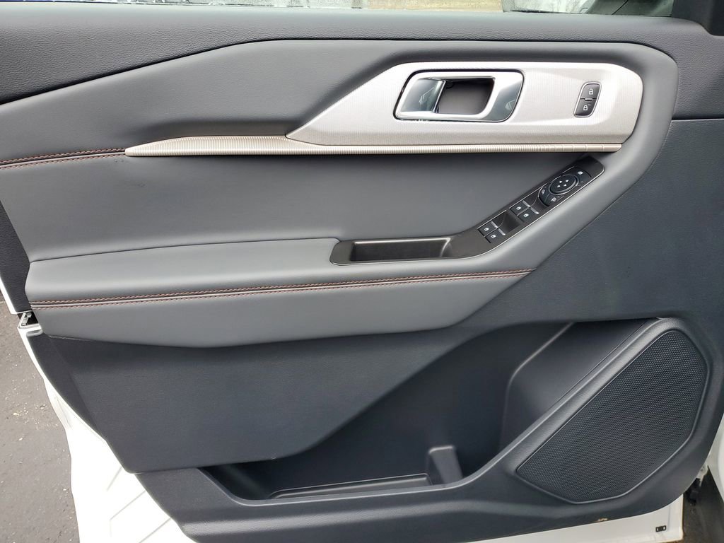 New 2026 Ford Explorer Active w/ Active Comfort Package image 24