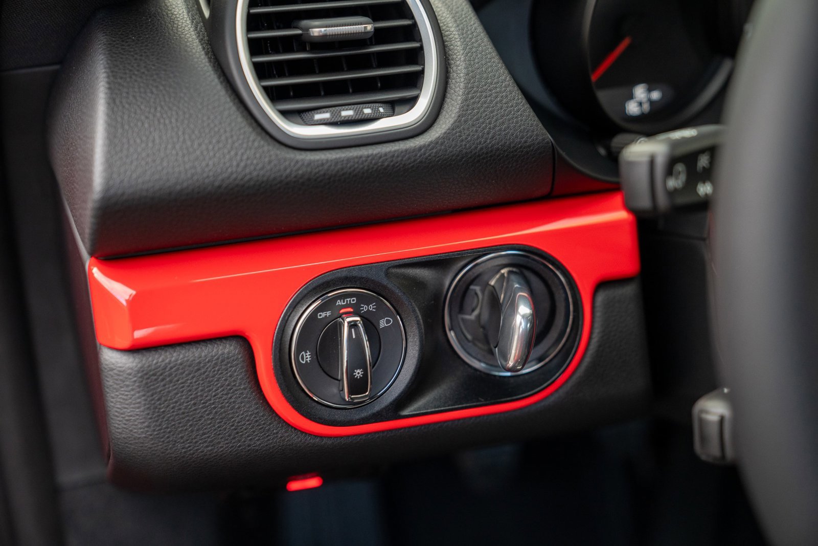 New 2025 Porsche 718 Cayman image 14