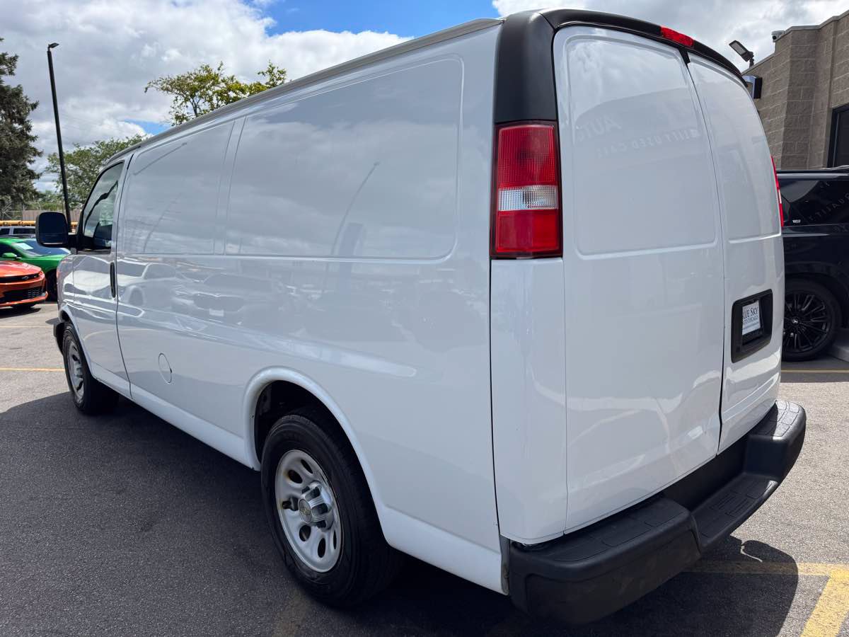 Used 2014 Chevrolet Express 1500 RWD image 7