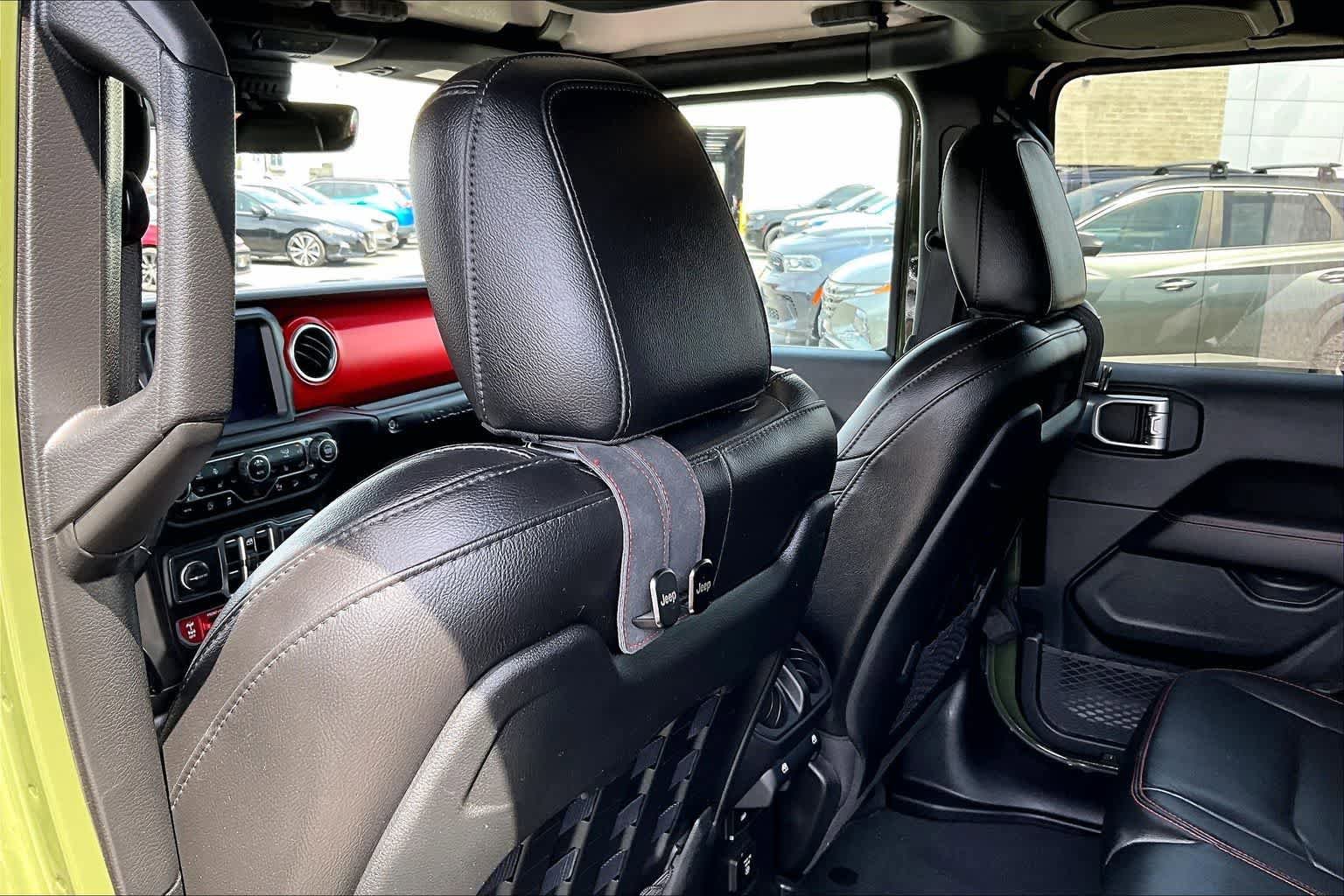 Used 2021 Jeep Wrangler Unlimited Rubicon AWD/4WD image 12