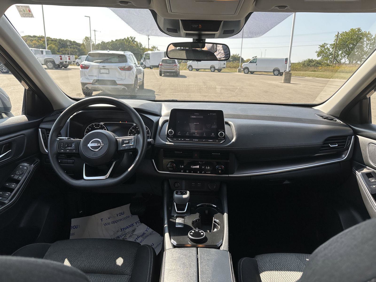 Used 2024 Nissan Rogue SV image 18