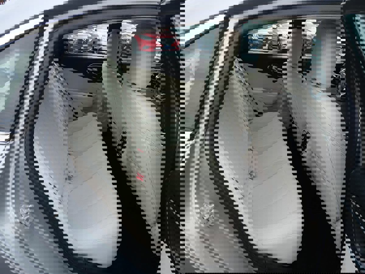 Used 2015 Chrysler 200 Limited w/ Convenience Group image 28