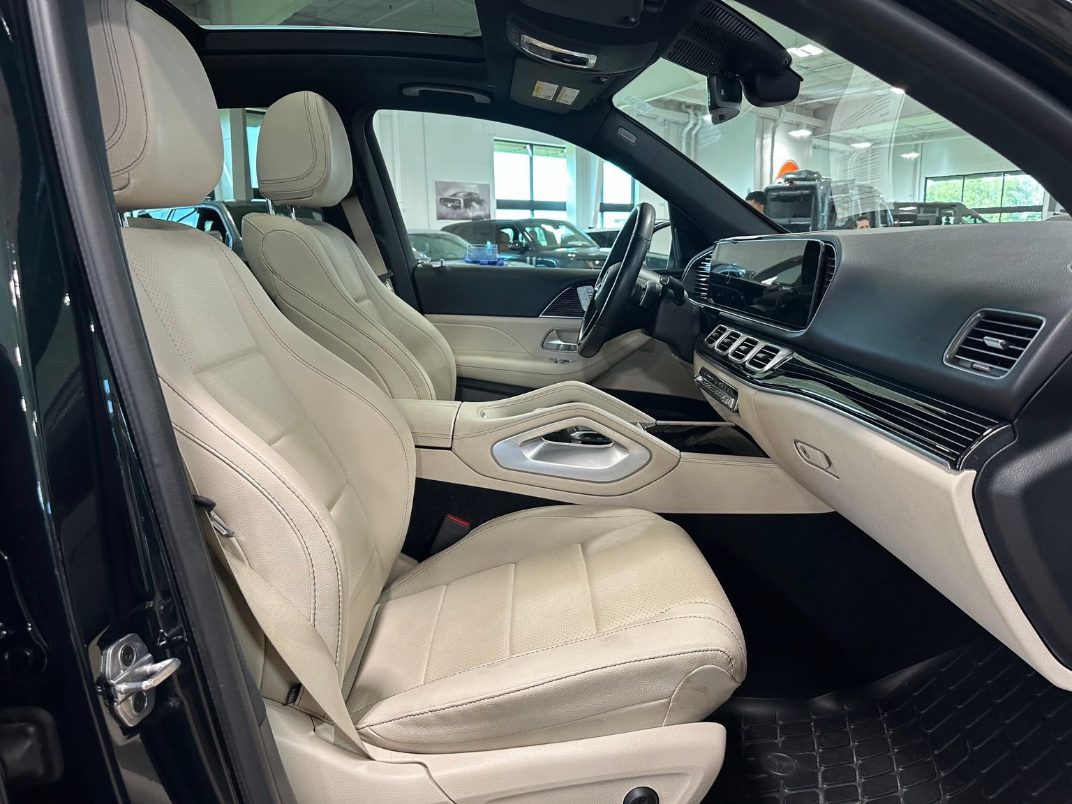 Used 2024 Mercedes-Benz GLE 450e 4MATIC image 37