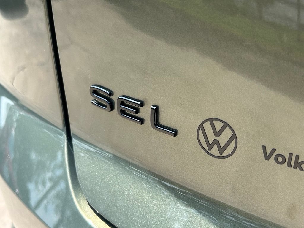 New 2026 Volkswagen Atlas Cross Sport SEL R-Line AWD/4WD image 44