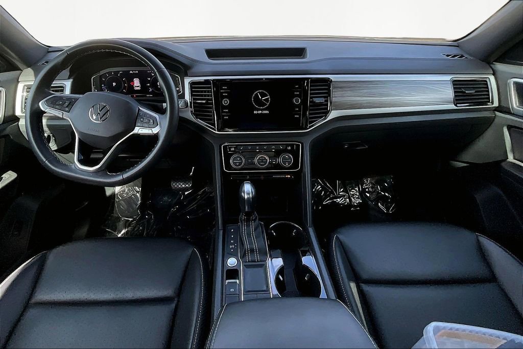 Used 2022 Volkswagen Atlas Cross Sport SE w/ Panoramic Sunroof Package image 7