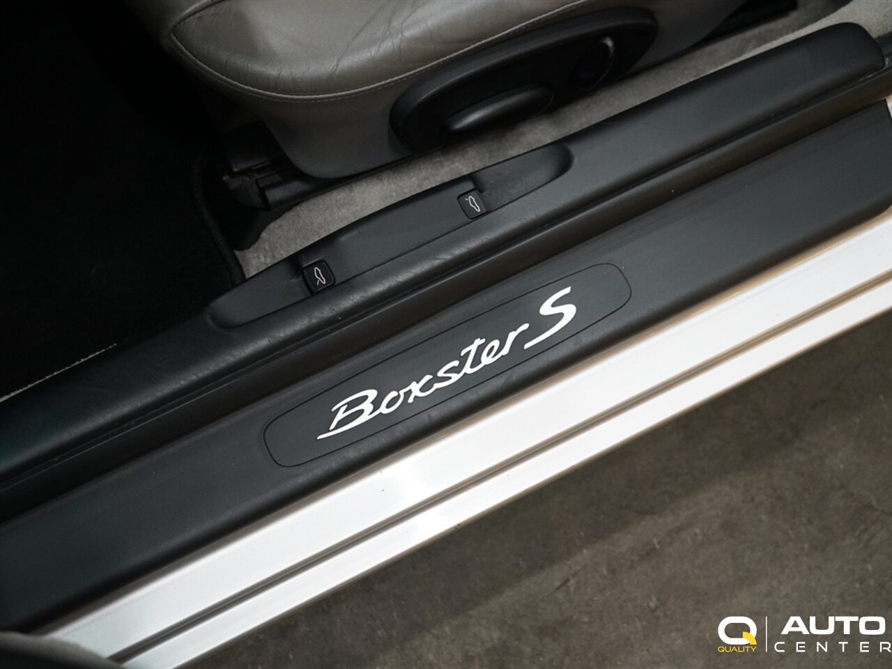 Used 2002 Porsche Boxster S RWD image 16