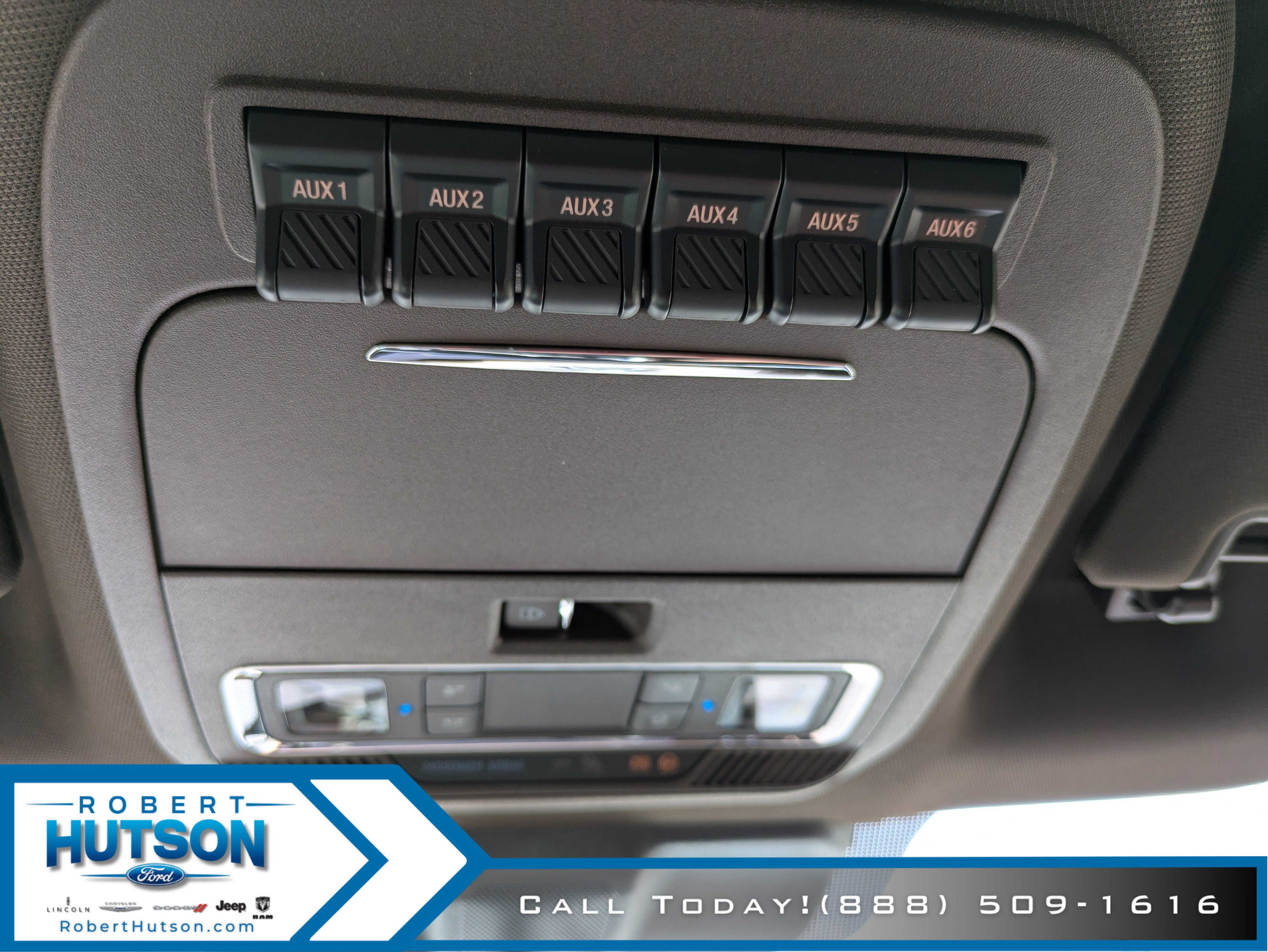 New 2025 Ford F350 King Ranch w/ Chrome Package image 30