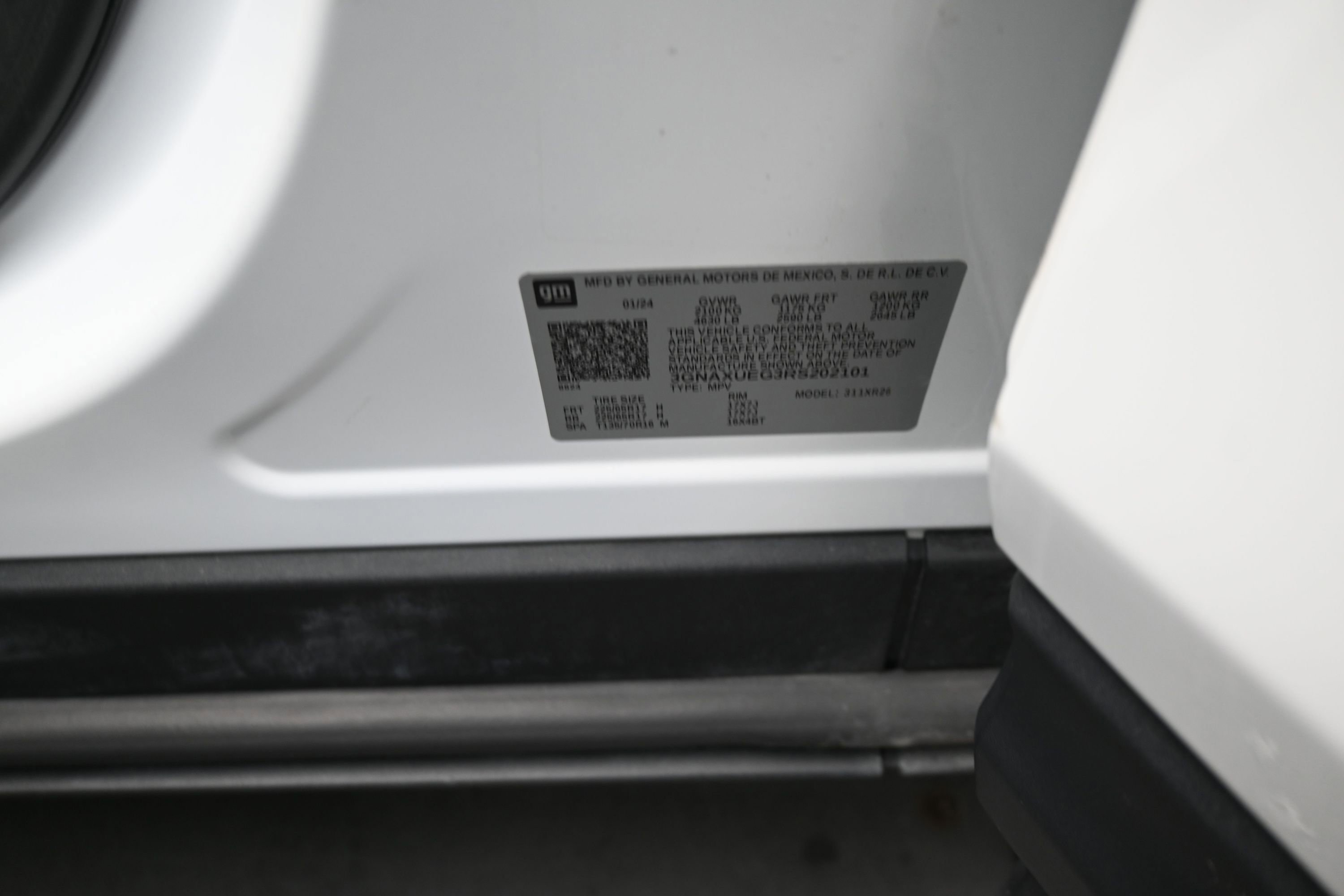 Used 2024 Chevrolet Equinox LT AWD/4WD image 17