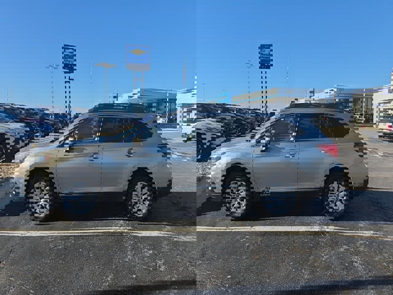 Used 2019 Subaru Outback 2.5i Premium image 16