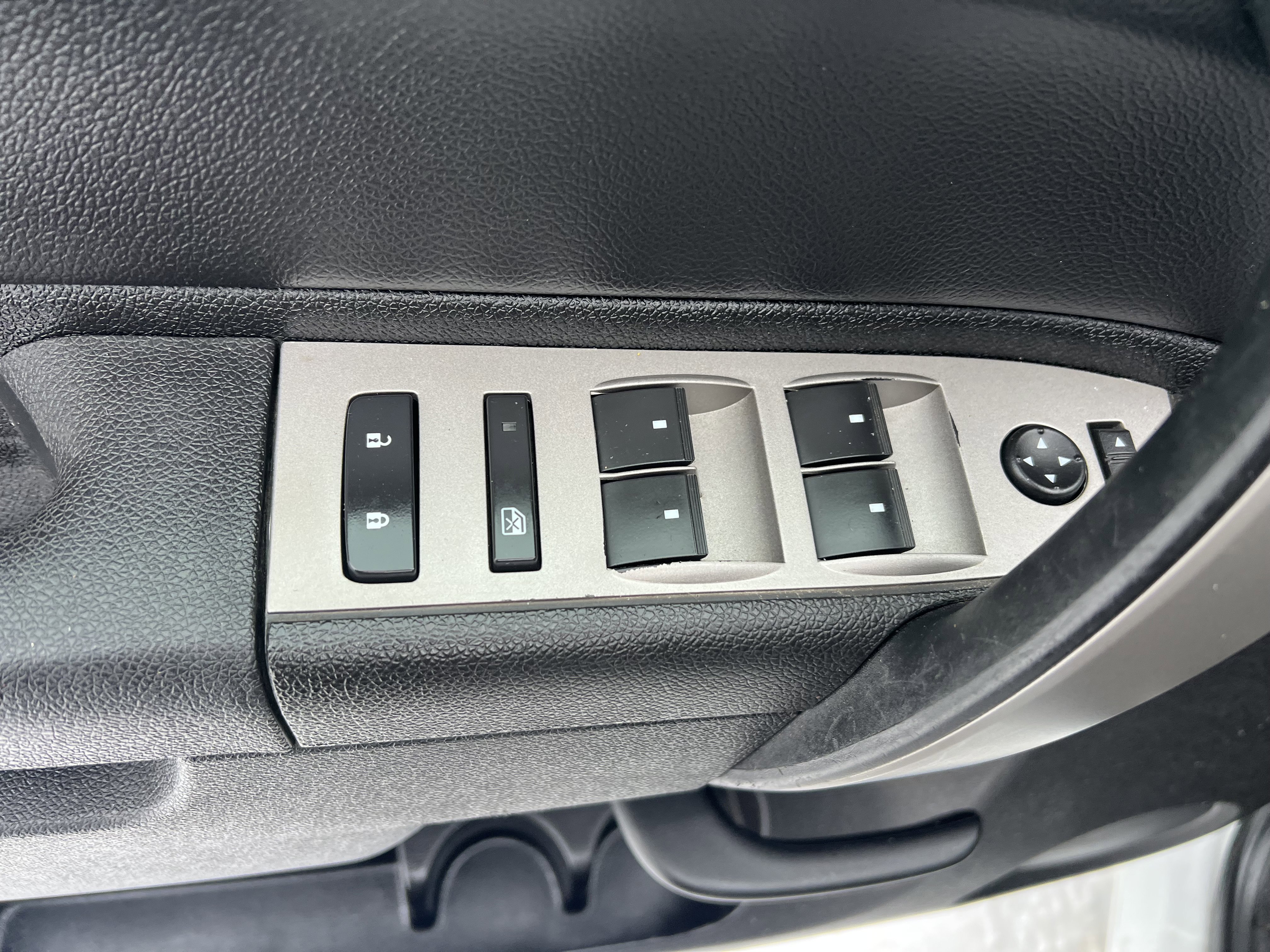 Used 2010 Chevrolet Silverado 1500 LT w/ Power Pack Plus image 15