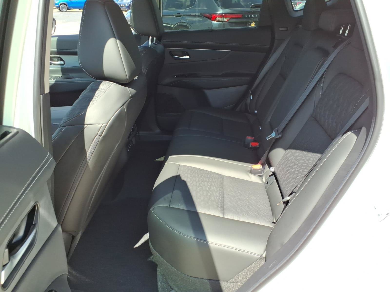 New 2027 Nissan Murano Platinum w/ Cargo Package AWD/4WD image 7