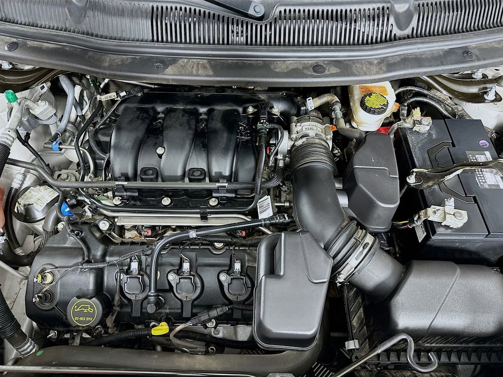 Used 2018 Ford Explorer XLT w/ Equipment Group 201A image 39