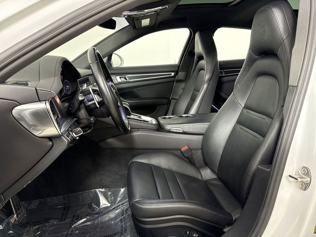 Certified 2023 Porsche Panamera 4 image 5